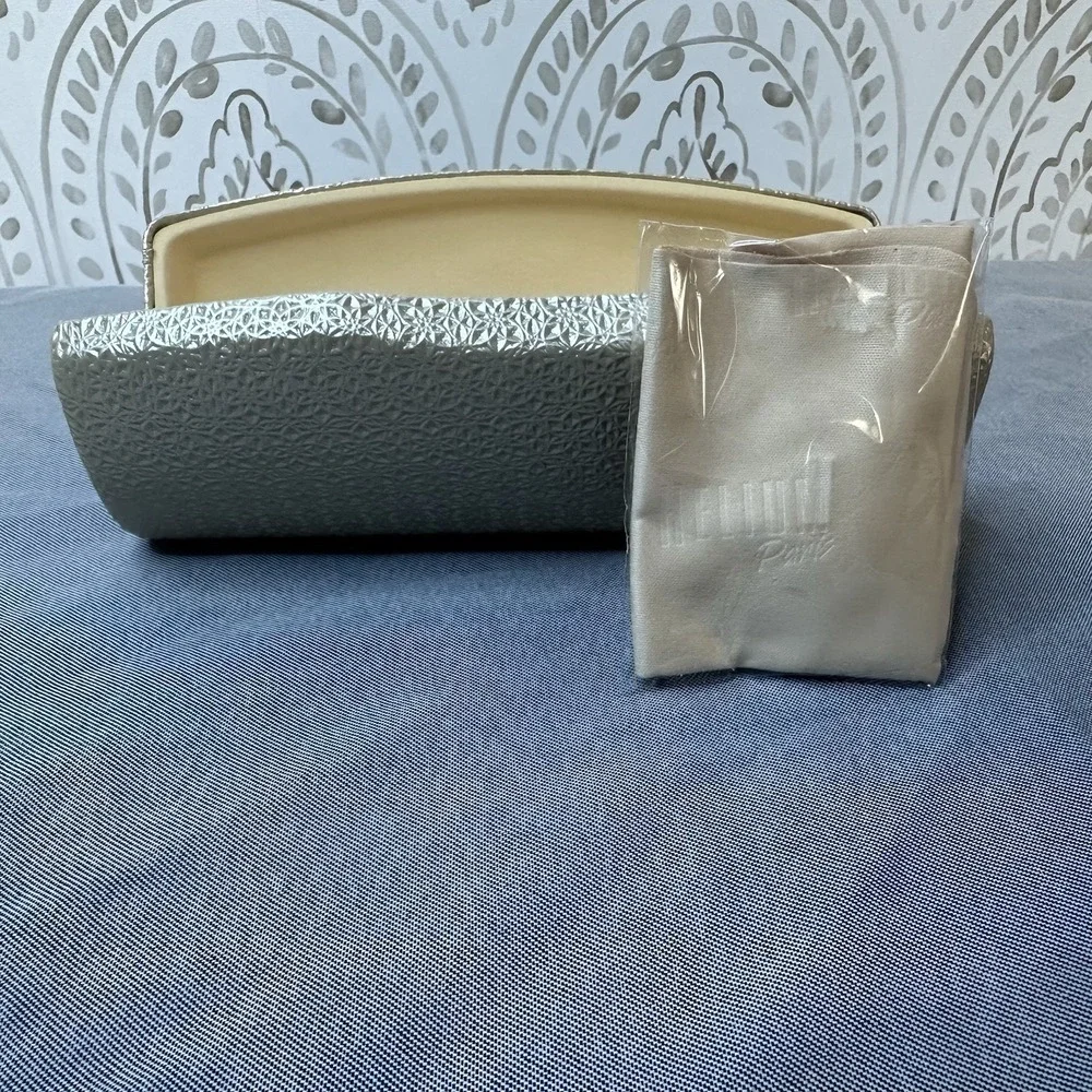 Helium Paris Beige Hard‎ Shell Glasses Case